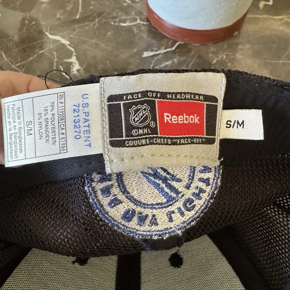 TAMPA BAY LIGHTNING Ball Hat, Grey, Blue And Black Reebok NHL adult size S/M